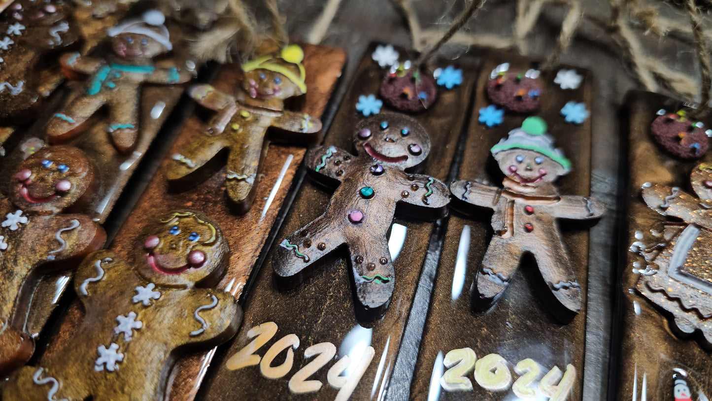 GINGERBREAD ORNAMENT