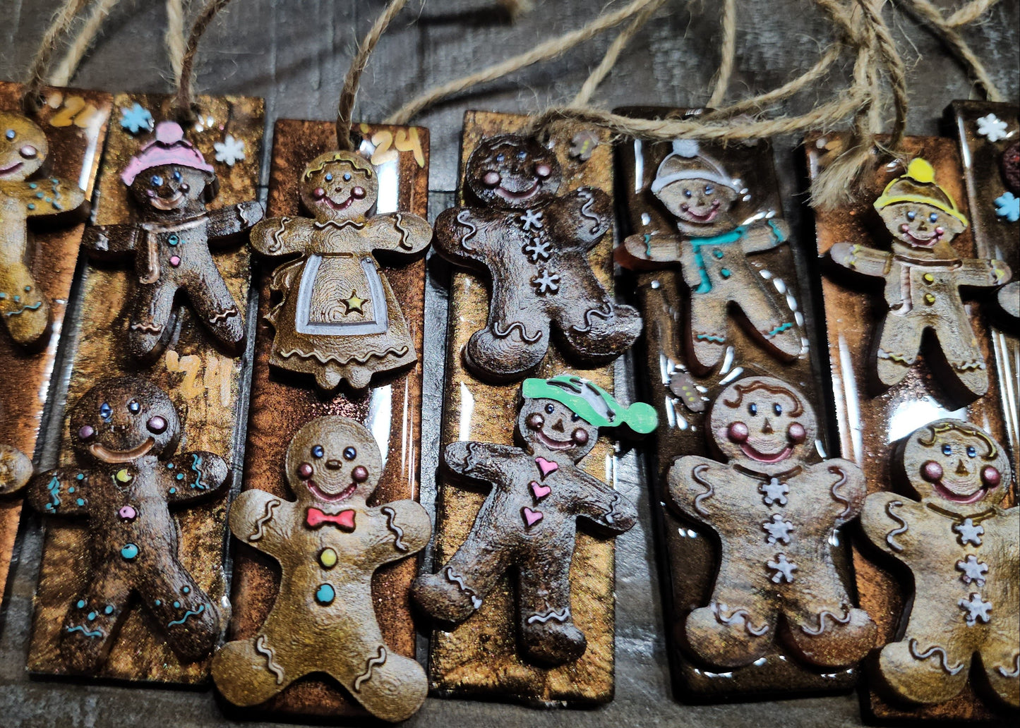 GINGERBREAD ORNAMENT