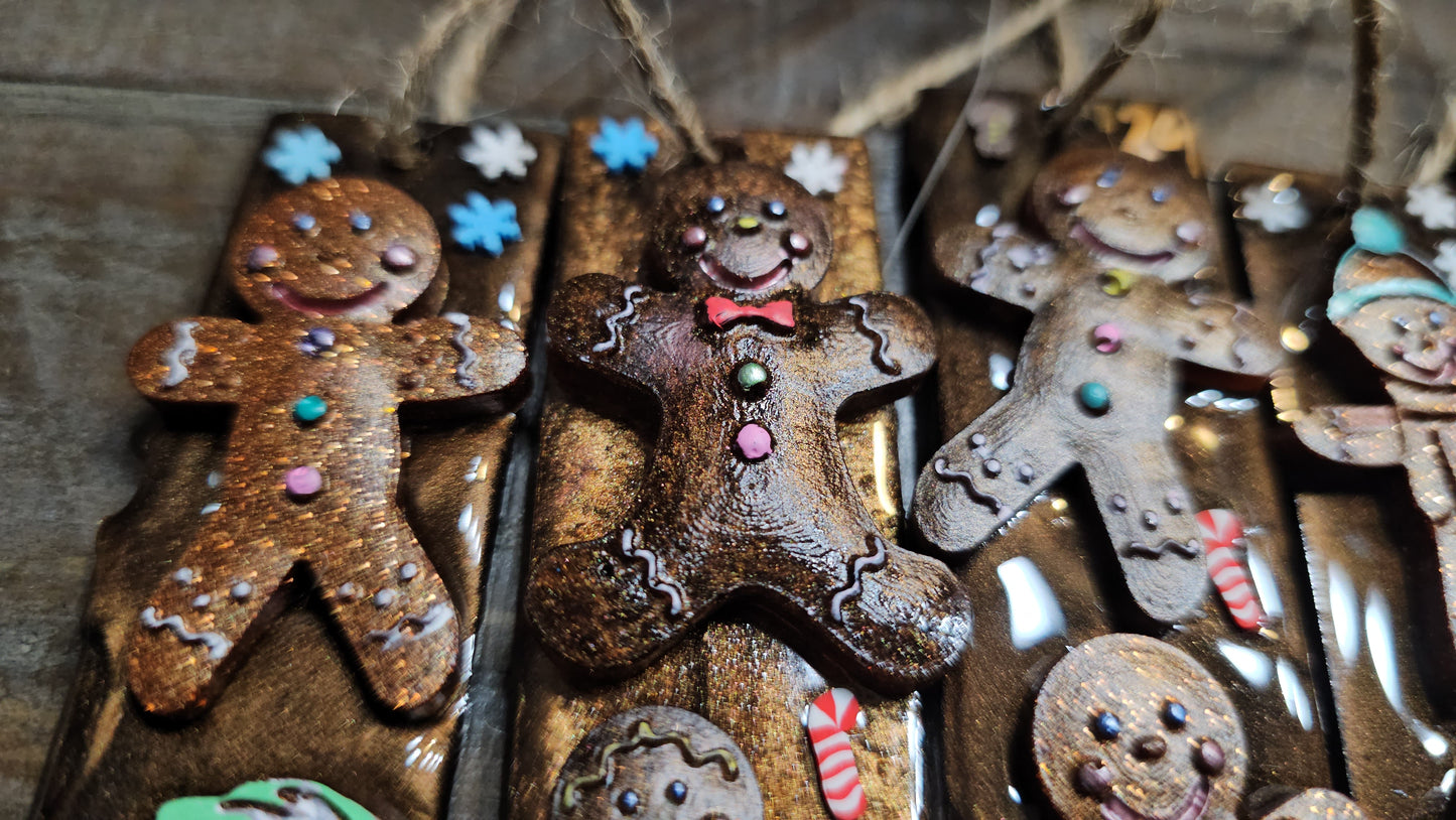 GINGERBREAD ORNAMENT