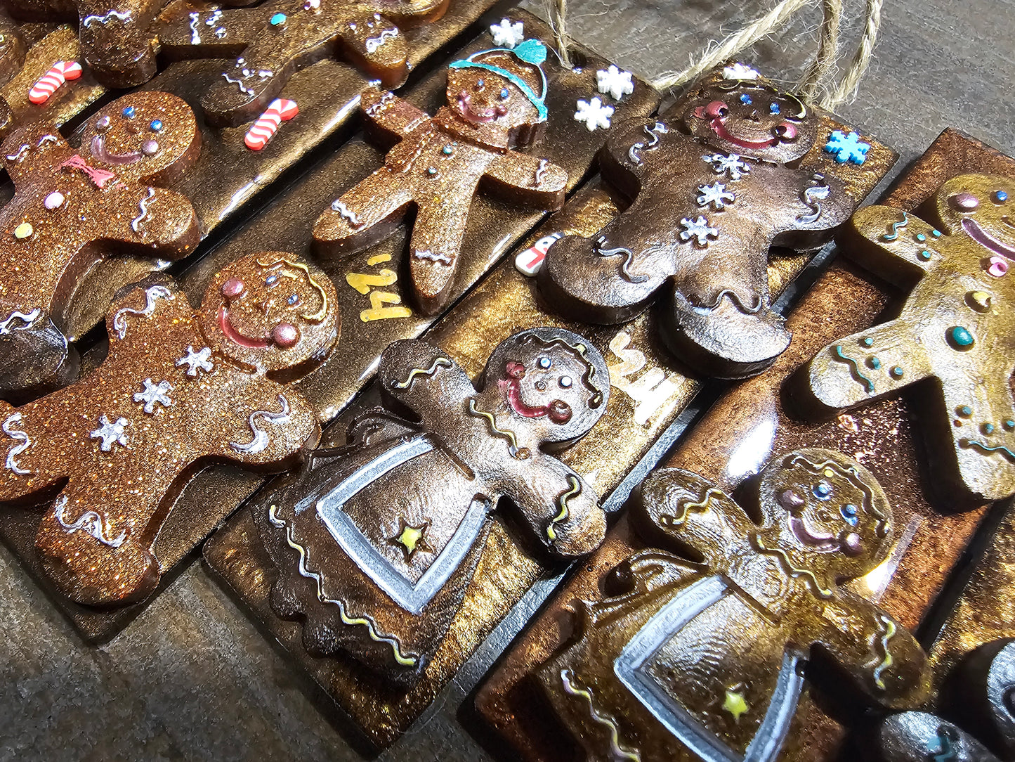 GINGERBREAD ORNAMENT