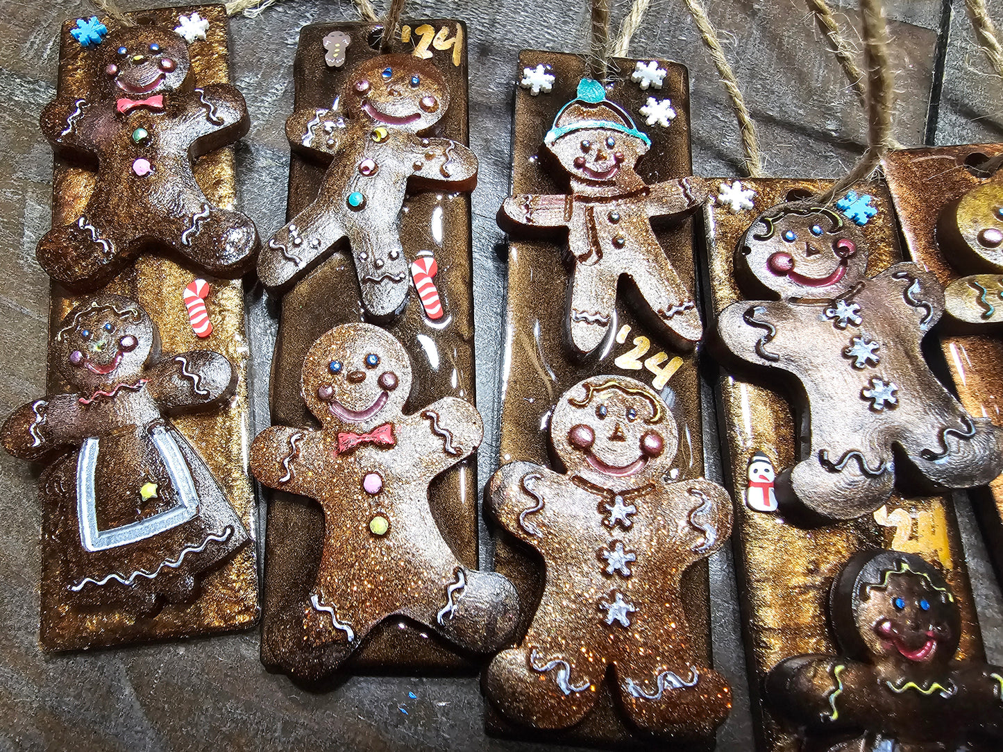 GINGERBREAD ORNAMENT