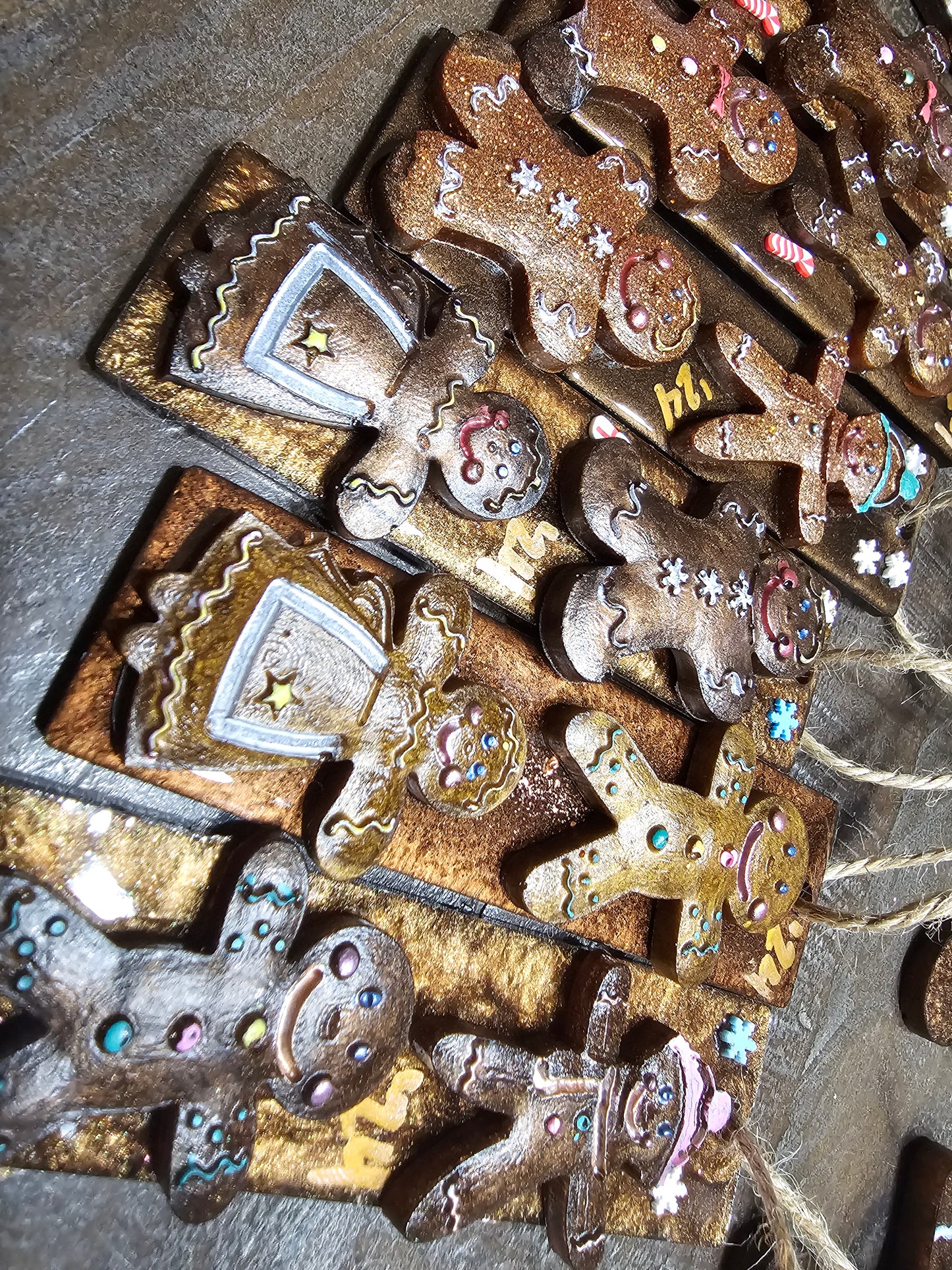 GINGERBREAD ORNAMENT