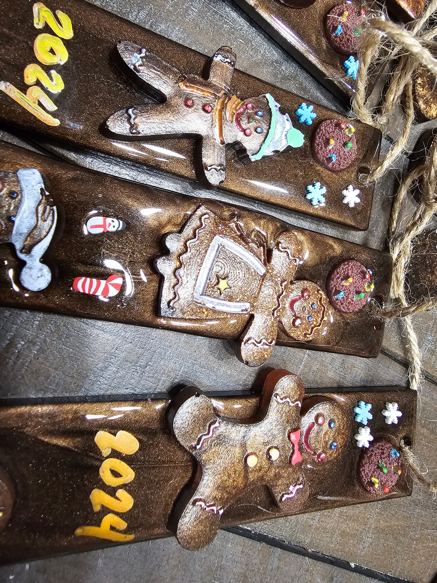 GINGERBREAD ORNAMENT