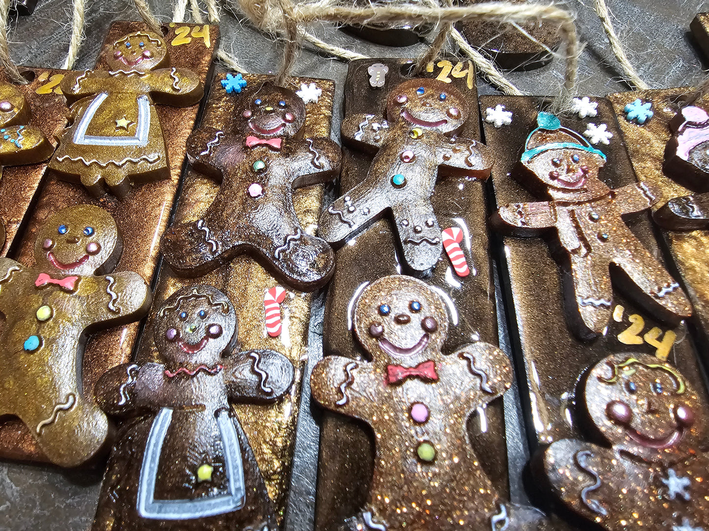 GINGERBREAD ORNAMENT