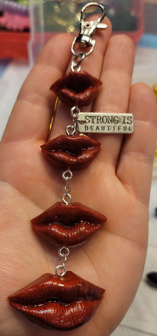 4 LIPS DANGLE KEYCHAIN